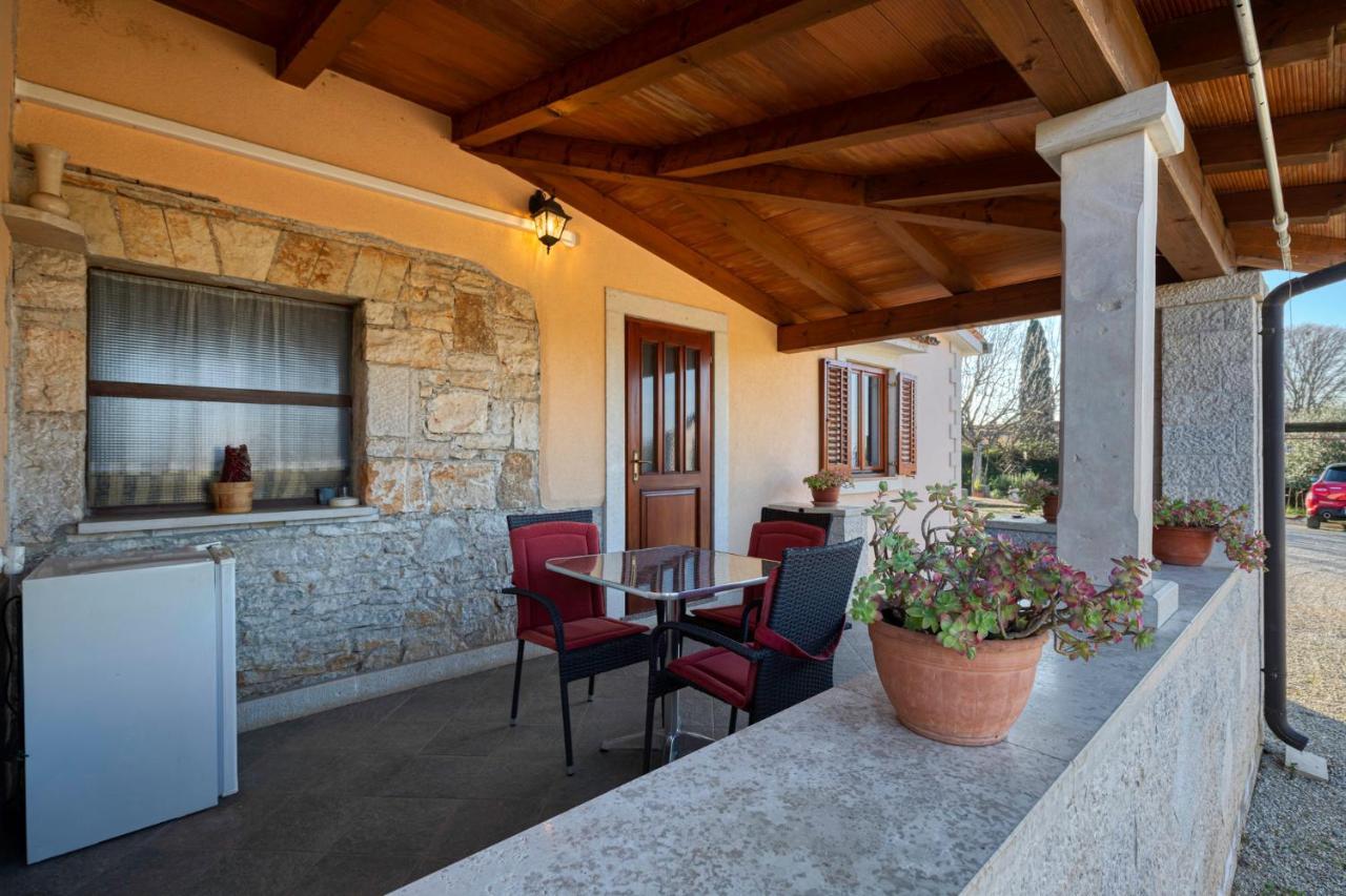 Palmira Appartement Poreč Buitenkant foto